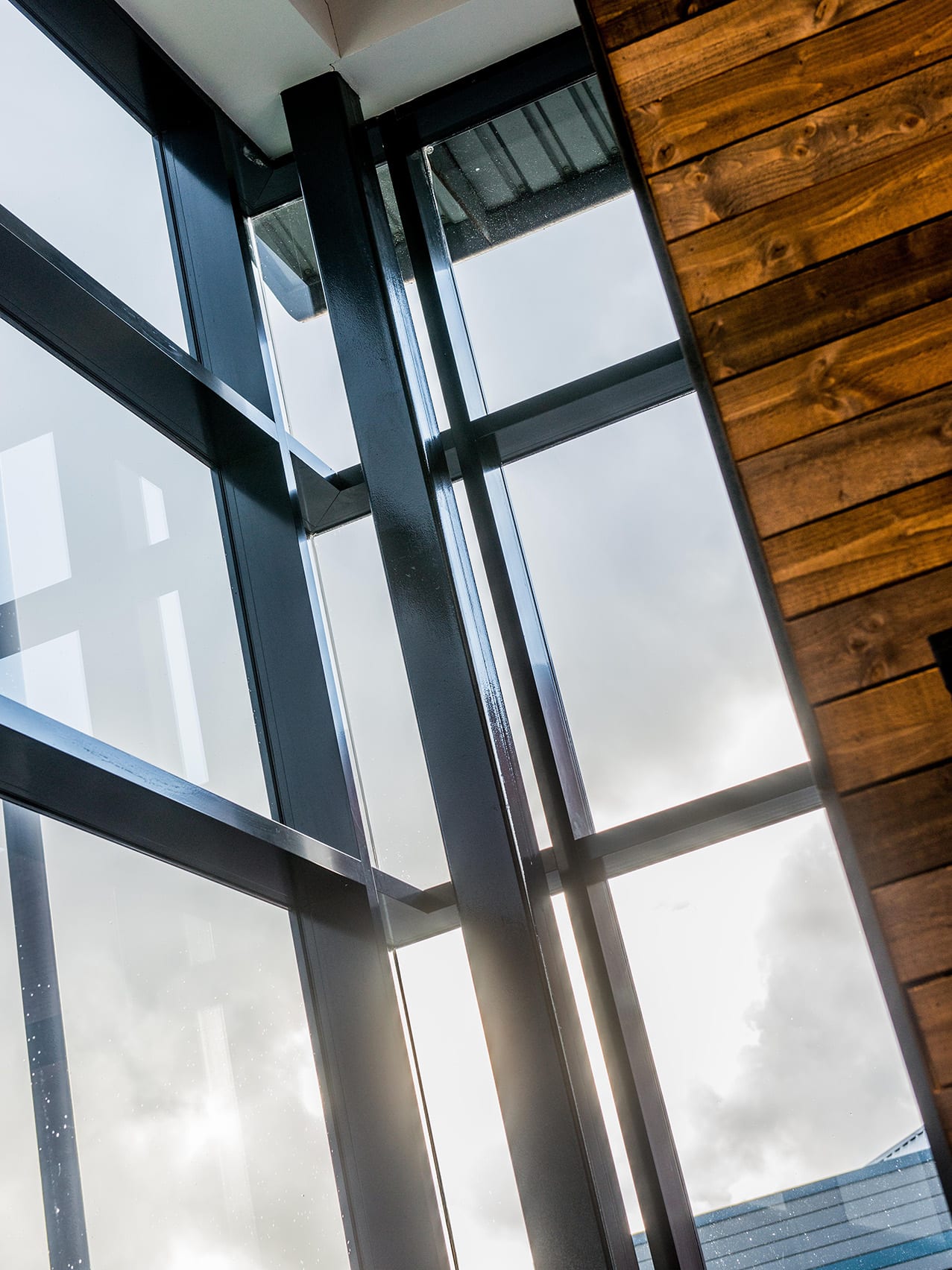 aluminium shop front supplier